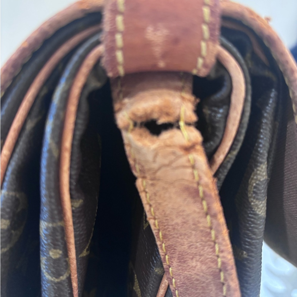 Louis Vuitton Saumur 35 & COA - Picture 4 of 16